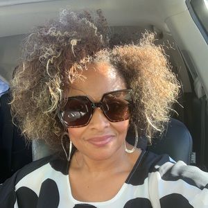 Meet your Posher, Tonya